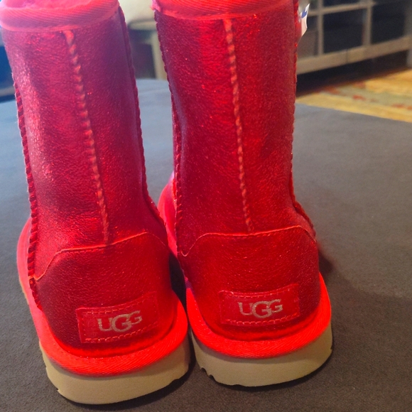 UGG KIDS - Picture 3 of 7